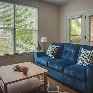 Studio And 1br Apts By Frontdesk Charlotte