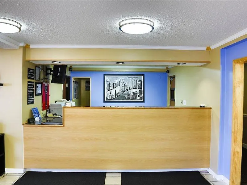 Super 8 By Wyndham Charlotte University