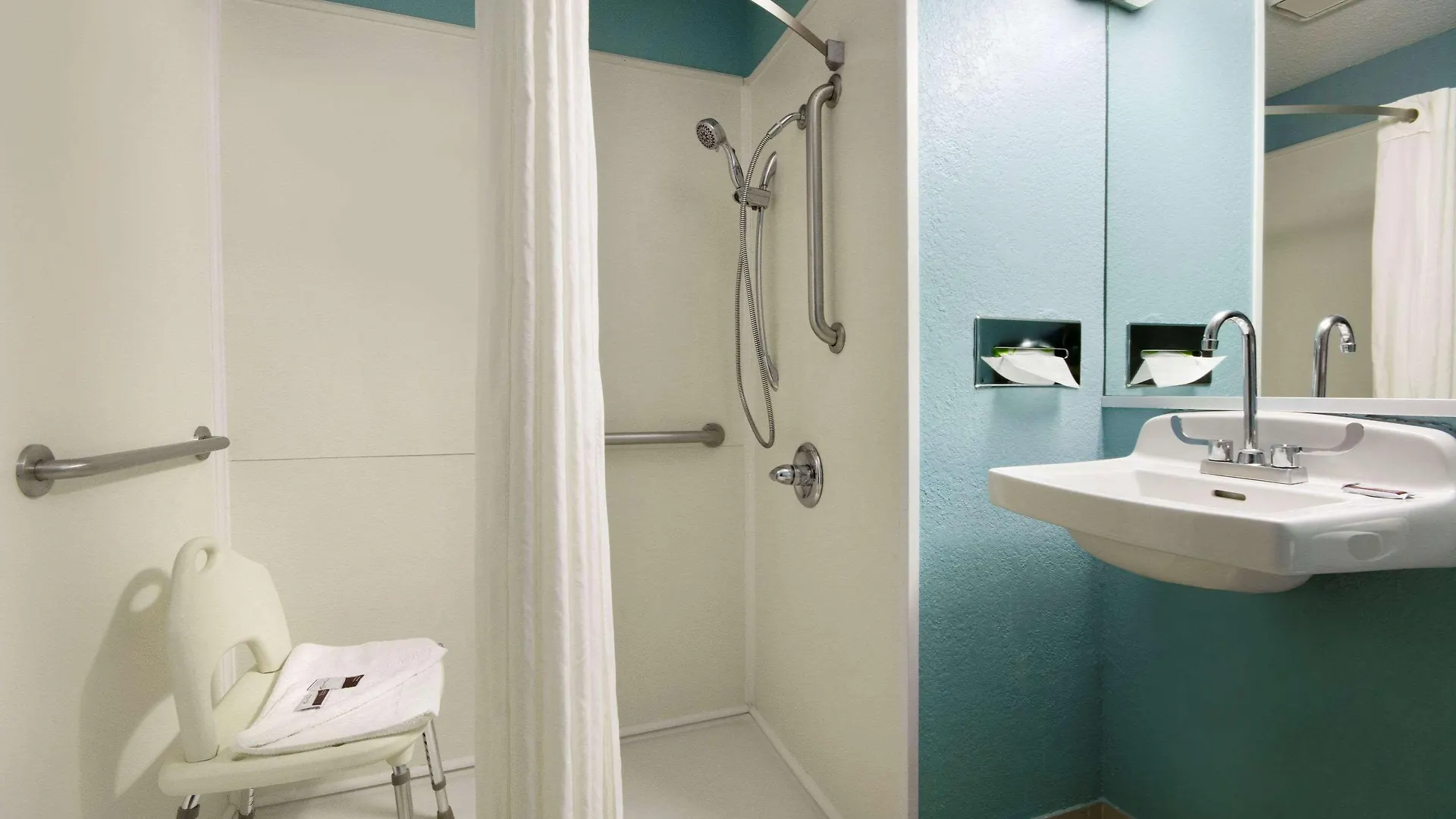 Super 8 By Wyndham Charlotte University United States