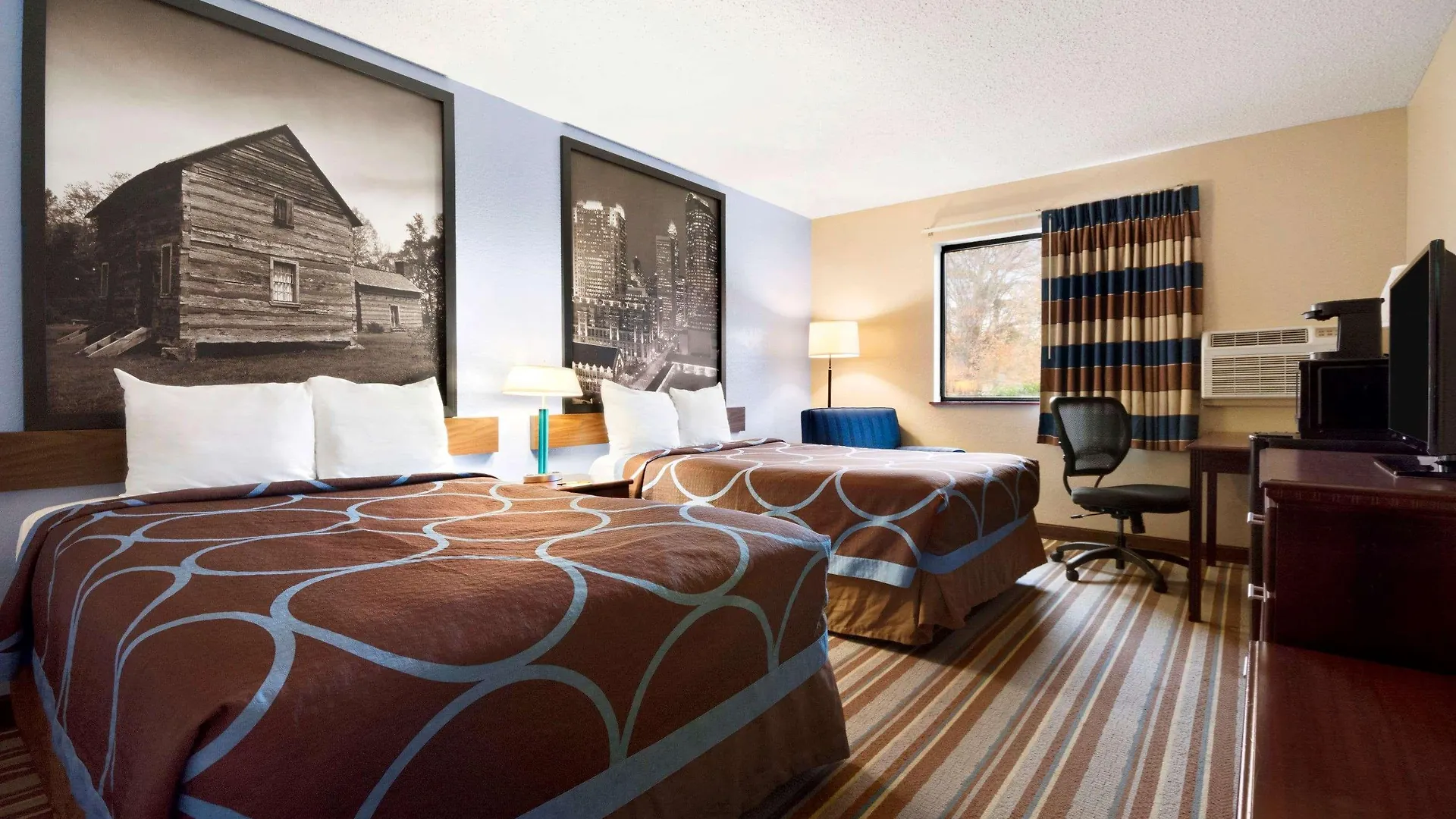 Motel Super 8 By Wyndham Charlotte University