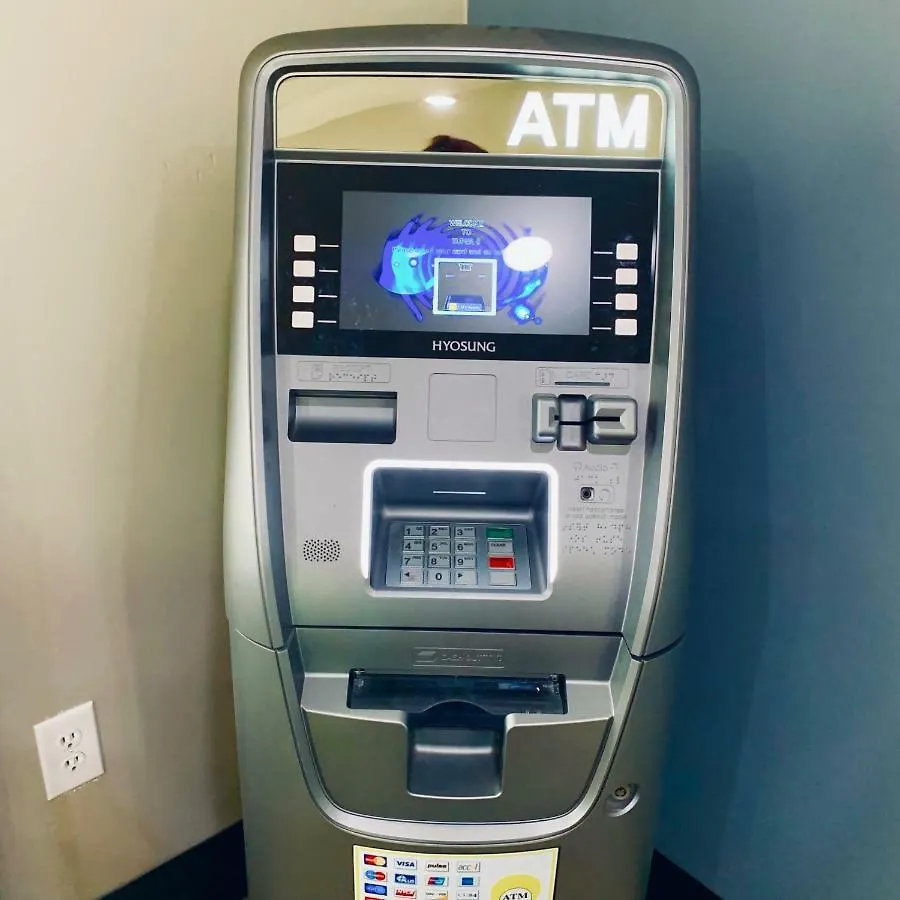 Super 8 By Wyndham Charlotte University